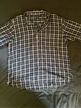Chaps Men’s Navy and White Plaid Button-Down Shirt